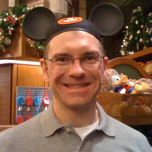 An optometrist in Arkansas with a great family and a deep love of Disney.