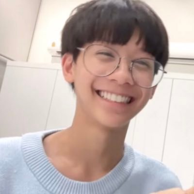 s_chumphl's profile picture. 