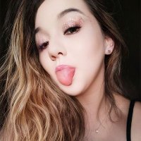 mynameisDébs (@dsikansi) 's Twitter Profile