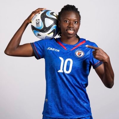 Compte Twitter Officiel de Nérilia Mondesir - Joueuse Professionnelle de la Sélection Haïtienne de Football - Club Montpellier HSC