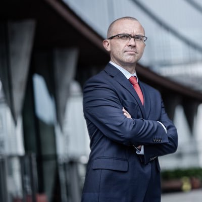🇵🇱 przedsiębiorca, menedżer. Misja: zrobić porządek