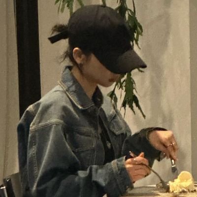 Be the only one, not the best one | k-pop, anime, vtubers and hoyoverse lover