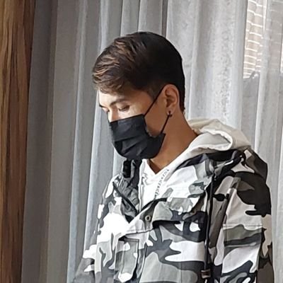 idea1020ya's profile picture. 被鄉民擠進來看熱鬧的！
徵一起
偶爾吃飯
逛街
看電影
出遊