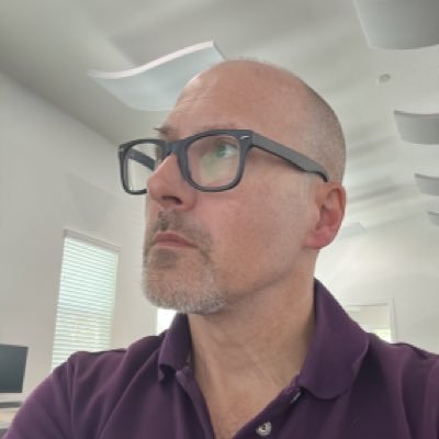 Husband, father, watching movies instead of doing drugs. Love Tesla and everything Elon does - he’s a brilliant visionary