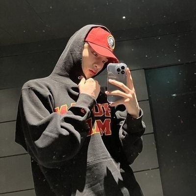 jakeiuu's profile picture. thisisneverthat