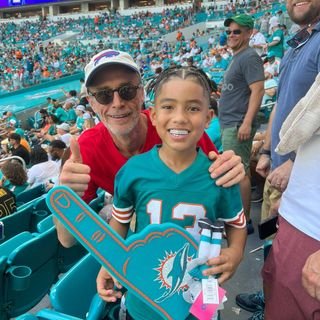 PartrickSt86201's profile picture. dont touch the merchandise morthefucker.