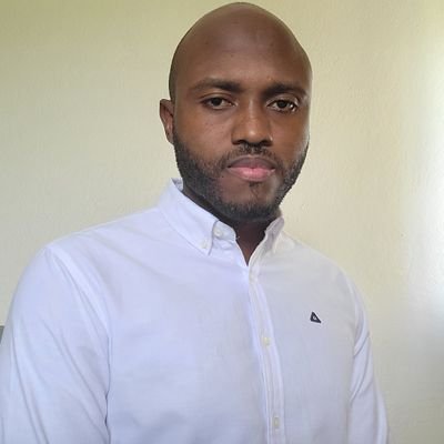 Ingeniero Industrial,
Maestría en alta gerencia MBA, Maestría en logística, transporte y distribución Internacional,
Amante del deporte y la lectura.