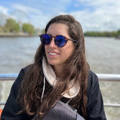 renavz's profile picture. 