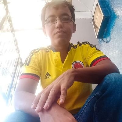 estebangonzal44's profile picture. 