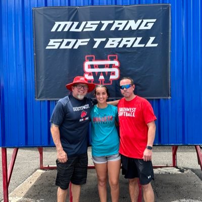 Bullets-Lewis 18u - 2024 - OF - #17 - Artesia High School - University of the southwest commit