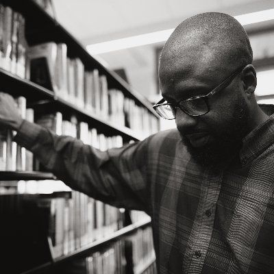 Speaker | Educator | Author
Scholar Emcee deliberately walking through the intersection of Hip Hop, education, and spirituality