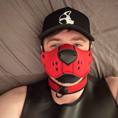#dogplayer who loves pictures of #pups, #chasity, #Soxs, #armpits and #hunks In love with @LockedBoy95