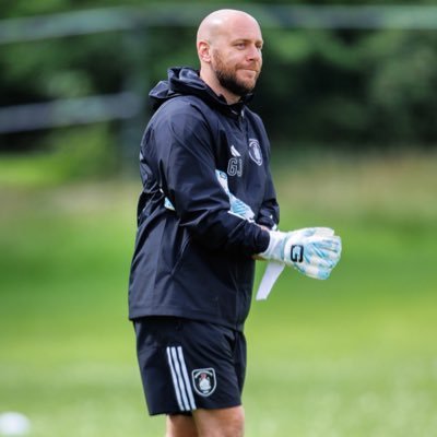 UEFA ‘A’ GK Licensed Goalkeeping Coach | Goalkeeping Tutor | 👴🏼👩🏼👧🏻 | SS1 🇬🇧