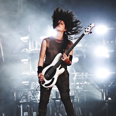 EMMA ANZAI Profile