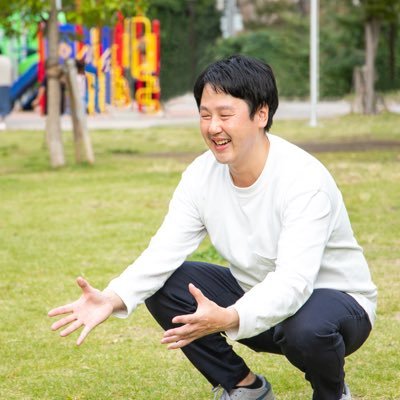 二児のパパとして子育てに奮闘中|かわいい我が子とおすすめグッズをゆるめに発信しています|自動車業界←コンテンツ制作(ベビー用品) ←ベビー用品販売店(ベビーカー&チャイルドシート)←自転車販売&修理|資格→チャイルドシート指導員|自転車整備士