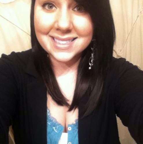 jessicat1210's profile picture. What you see is what you get, nothing more or nothing less! Random, loud, fun and in love with music. (💙,🧡) 🌊🏆🛸🐰🔴✨🦇🔊