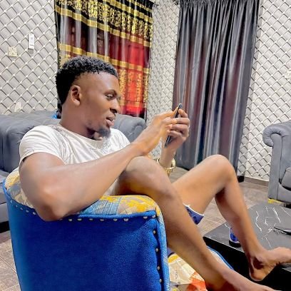 Aries ♈
Certified writer
A chef, A treble winner and more.....
#cannabislove
#wizkidfc
Note: I follow 🔙 ✌
@ManCity fan 💙💙💙