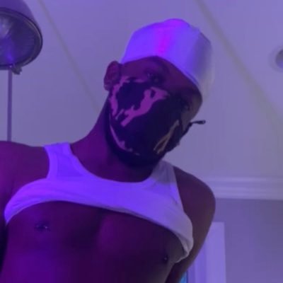 *Adult content 21+* Gothams Freaky ♒️. Takin Down Your Fave Tops & Bottoms. Making it cool to be Vers. Subscribe! https://t.co/1OyE7refWw