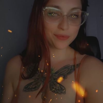 LikeSarahDoes1's profile picture. Mom. Gamer. Slytherin. Dad Joke Enthusiast. 🏳️‍🌈