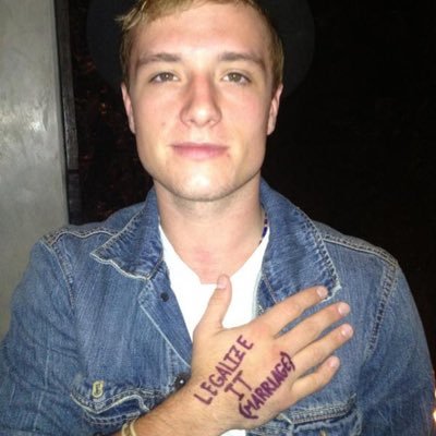 djshivv's profile picture. she/her