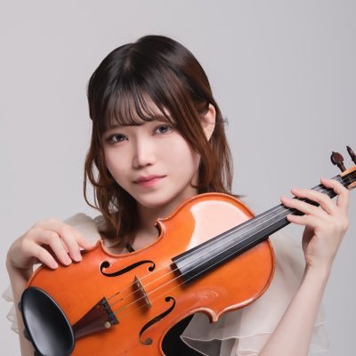 menheraru___'s profile picture. 東京藝大🎻 社不専攻 お酒が好きです🥃 室内楽の会とジャズ研とぽんぷ