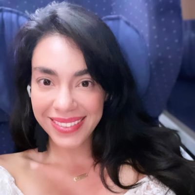 aleortizayala's profile picture. Como decía Celia: my English is not very good looking... por eso Spanglish is my language.