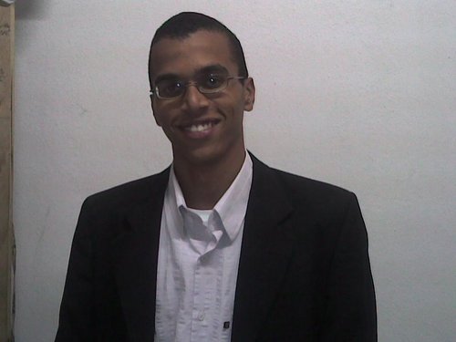 criado nascido para adorar a Um Deus vivo,hoje dançarino profético adoro fazer novas amizades e Amo minha futura esposa Jessica Paula