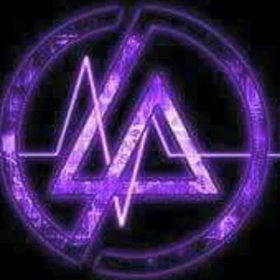 I invite you to listen to  #LinkinPark  Evrything will be Fine #MakeChesterProud headphones 24/7
I MISS MY OTHER ACCOUNT (@listenLPever)