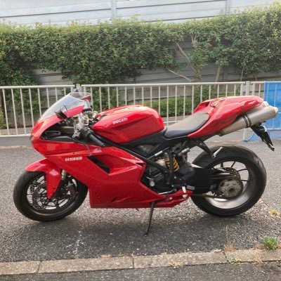 rxsel6364's profile picture. 3D格ゲーと麻雀とDucati1198と女性が大好き😘な1972年にこの世に転生してきた普通のオジ