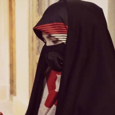 همسر و مادر دهه هفتادی/پر احساس/گاهی طنز نویس/درگیر سیاست /کافه دوستِ فعال رسانه