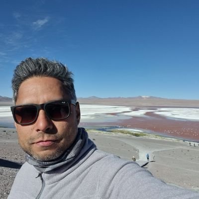 HanselT_'s profile picture. Venezuelan living in Chile!
@Hansel_T