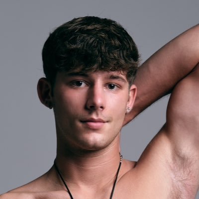 Not your average twink https://t.co/54cjSt5YiT