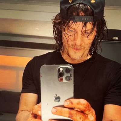 fan norman reedus ❤️ / si vous savez où il ce trouve en ce moment en France 🇫🇷 envoyer moi un mess en privé svp c’est mon rêve de le rencontrer 💓🥰