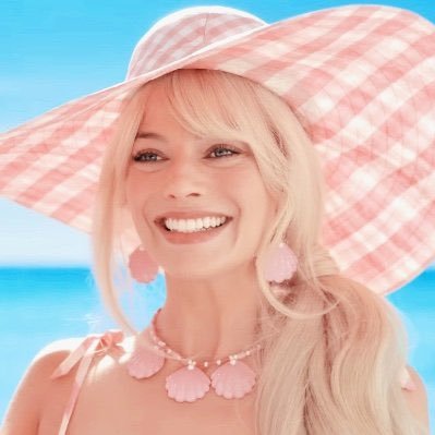 #BARBIE: nobody's gonna beach anyone off! ☾*✲⋆. — marvel, dc, sw, film/tv, music (she/her, 03liner, entp, film student) carrd byf!