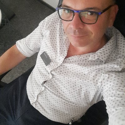 j'aime voir , être vu et donner du plaisir aux hommes