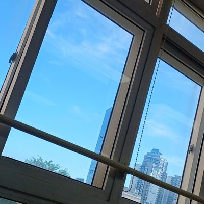 itsnotoveryet10's profile picture. 