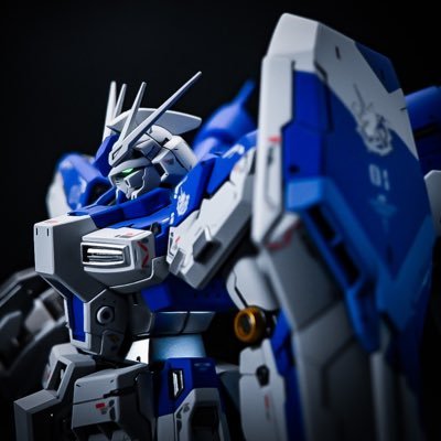 ガンプラをカッコよく作って撮影、そして飾りたい、日々試行錯誤をしている社畜モデラー。制作は牛歩で積みプラが増え消化に勤しんでますが、バンダイ様に感謝しながら毎日楽しく生きてます。最近健康のためにジム通い中！仲良くしてくれると嬉しいです！よろしくお願い致します！インスタはじめました。※エロ垢等怪しい垢は即ブロします。