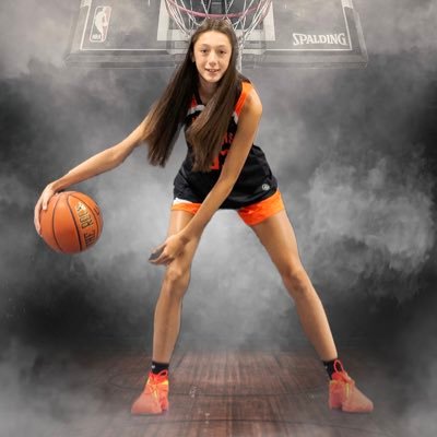 Suffield Academy 27’| 6’ combo guard | Connecticut Basketball Club (CBC) 17u | GPA: 3.85| IG: @alannah2333