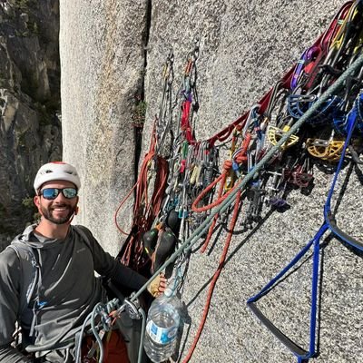 PhD student in hyperpolarized solid-state NMR - CEA Grenoble - former ENS de Lyon Student - Lover of vertical adventures and long journey on big granite cliffs