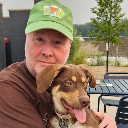 I am am everyday people. New empty nester. Former proud Iowan.
🎶 A companion unobtrusive.
#Craftbeer #Biking‍ #Dogs #Vinyl🎶 #Hawkeyes #Cubs.
End trumpism.🇺🇦