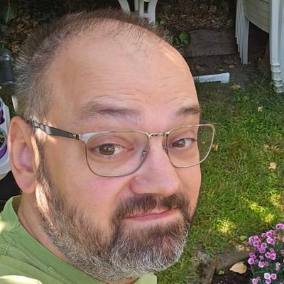 Biologe, Katzenpapa, Rollenspieler. 🏳️🌈 Gelähmt an Armen und Beinen durch Polyneuropathie.