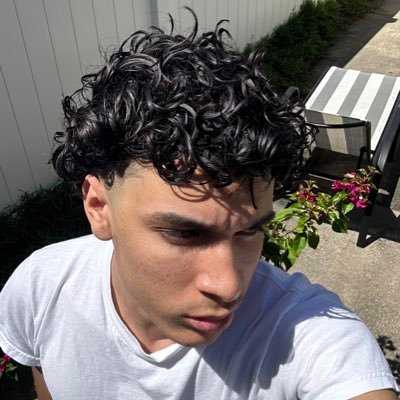 Organic E-Com/Tiktok Creator | 200+ Mil Organic Views | DMs are always open for opportunities 🤝 @creatorscorner0