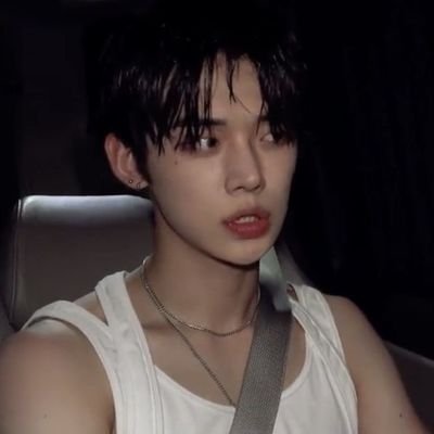 yeojixngz's profile picture. just a simp for yeonjun