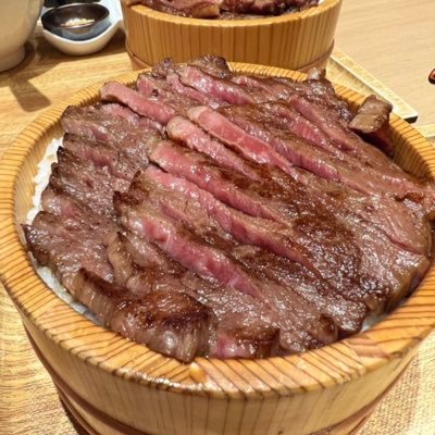 肉 苦痛 給料 ガンダム 東京