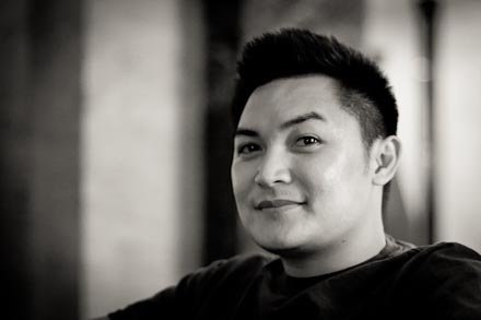 My name is Paul Evangelista and I am a web designer that takes and makes pictures. That means that I have an eye for detail, and a ninja for Photoshop.