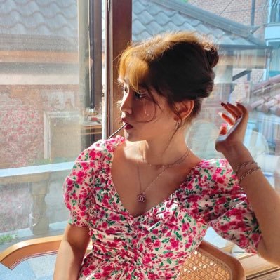 ๐๐๐๐
๐
๐๐๐๐๐ โโ โฎ 1999, Red Velvet's maknae. She is a petit woman with chubby cheeks. Looks charming on the stage. Known as ๊น์๋ฆผ เฉโกหณ