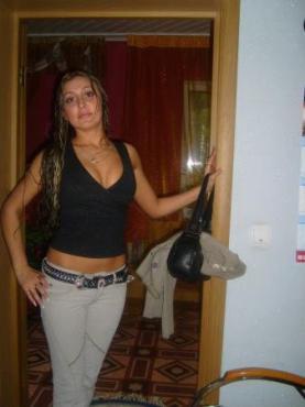 Laurieabo3390's profile picture. 