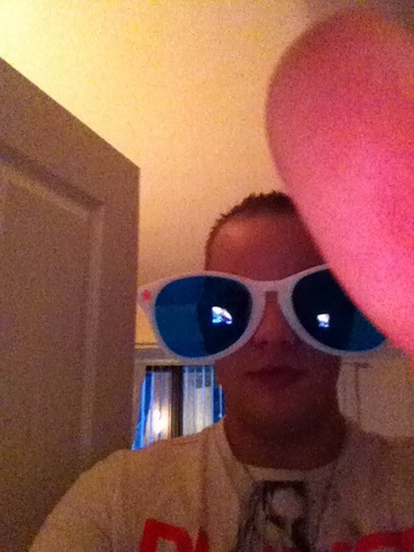 25 6ft3 love working out , cars , nights out and in , most sports