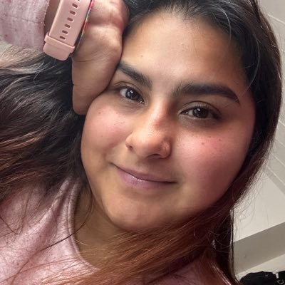 Karenherediav7's profile picture. Basada en una historia real. 🧠