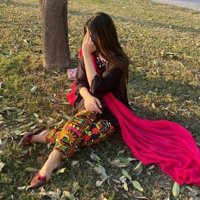 IfraWa287897's profile picture. 